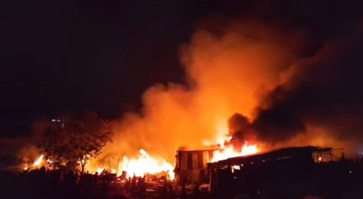 কালশি বস্তিতে ভয়াবহ আগুন, নিয়ন্ত্রণে ফায়ার সার্ভিসের ১৩ ইউনিট
